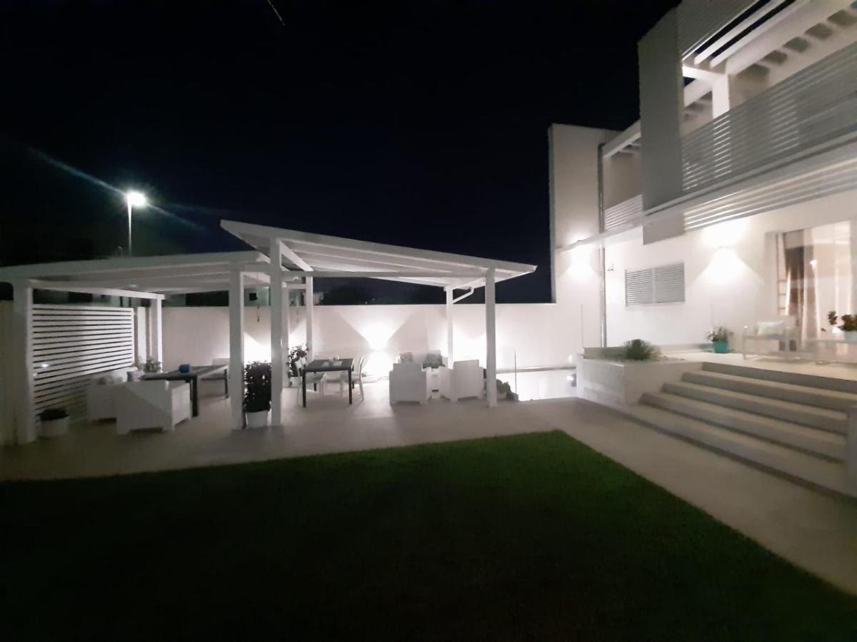 Joshua Rooms Porto Cesareo Bagian luar foto