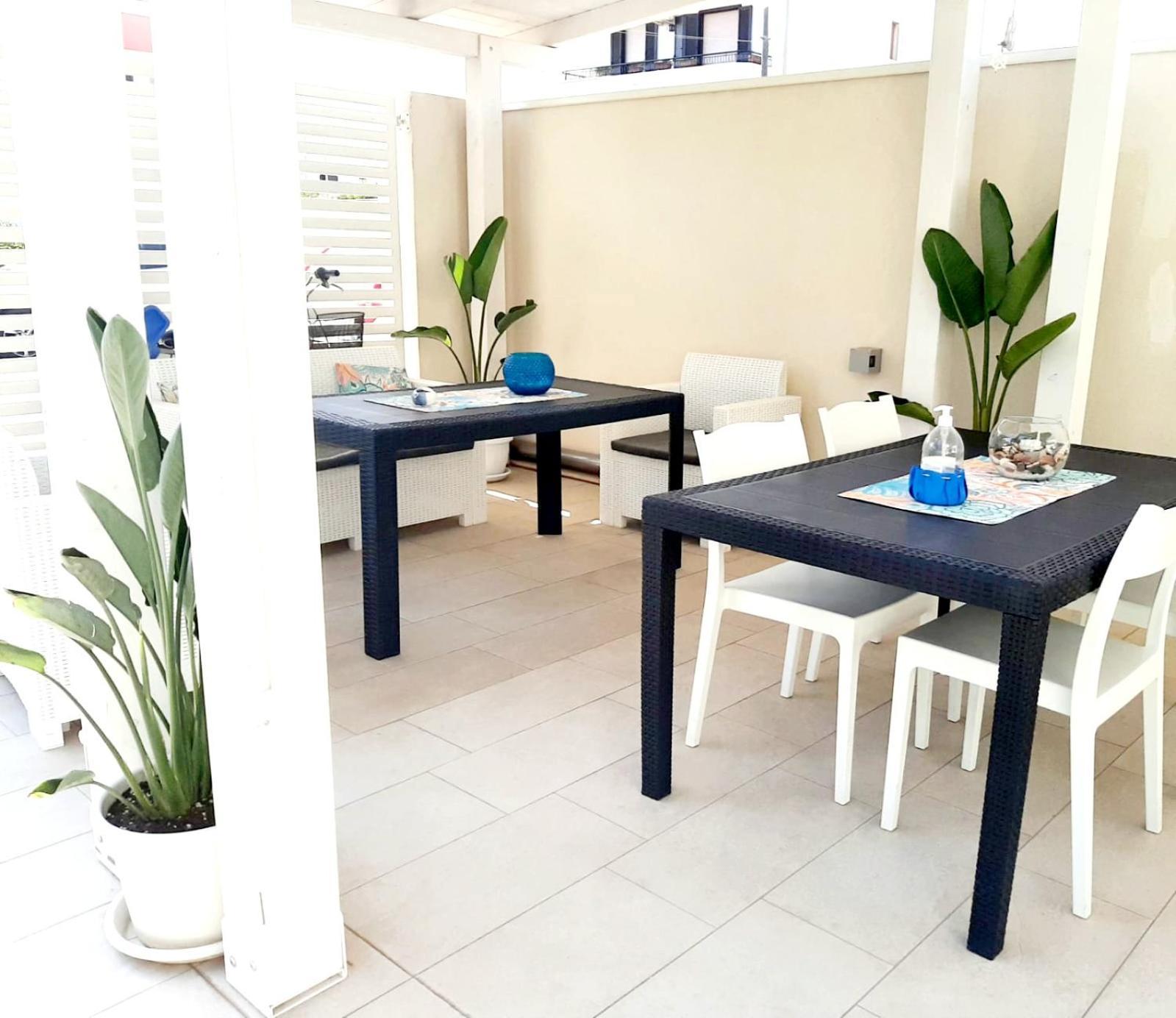 Joshua Rooms Porto Cesareo Bagian luar foto